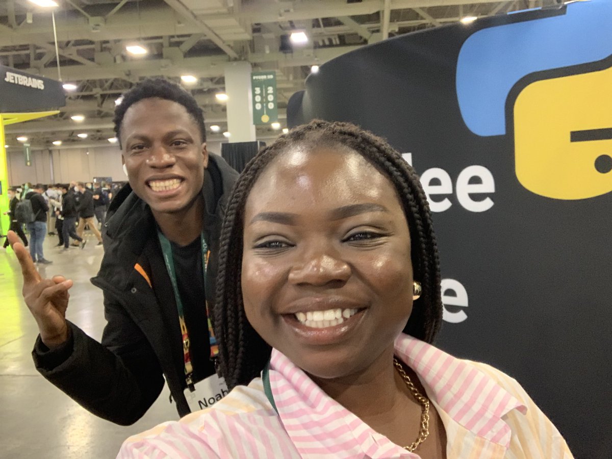 Edinam233's tweet image. The people at #PyCon2023!

Love us 🫶🏾