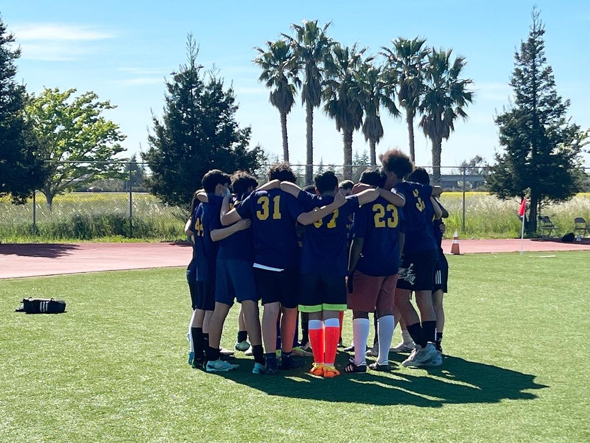 AthleticsNusd's tweet photo. The NUSD 7/8th ⚽️ league continues today!! Natomas Middle hosting Leroy Greene 👏🏽👏🏽 #nusdstudentathletes #letsgopanthers #letsgolions #workinghardhavingfun #teamwork @LGA_Athletics @NatomasUSD https://t.co/Q9Upw3nmVr