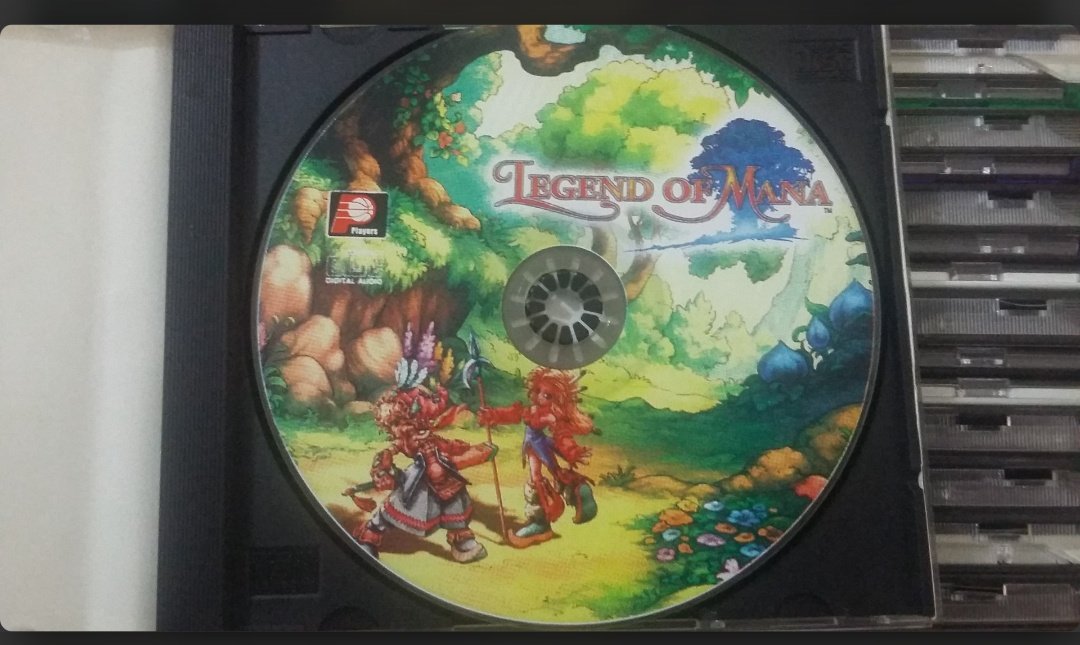 ViuvasDoArcade's tweet photo. Vocês se lembram da Players?

É um negócio até meio maluco de explicar, mas no auge da pirataria de games no Brasil existiam jogos piratas menos piratas que os outros. 
A Players era um verdadeiro pedigree da pirataria. Qualidade pura.
Inclusive, tinha até controle e memory card. https://t.co/nX1GoRhryf