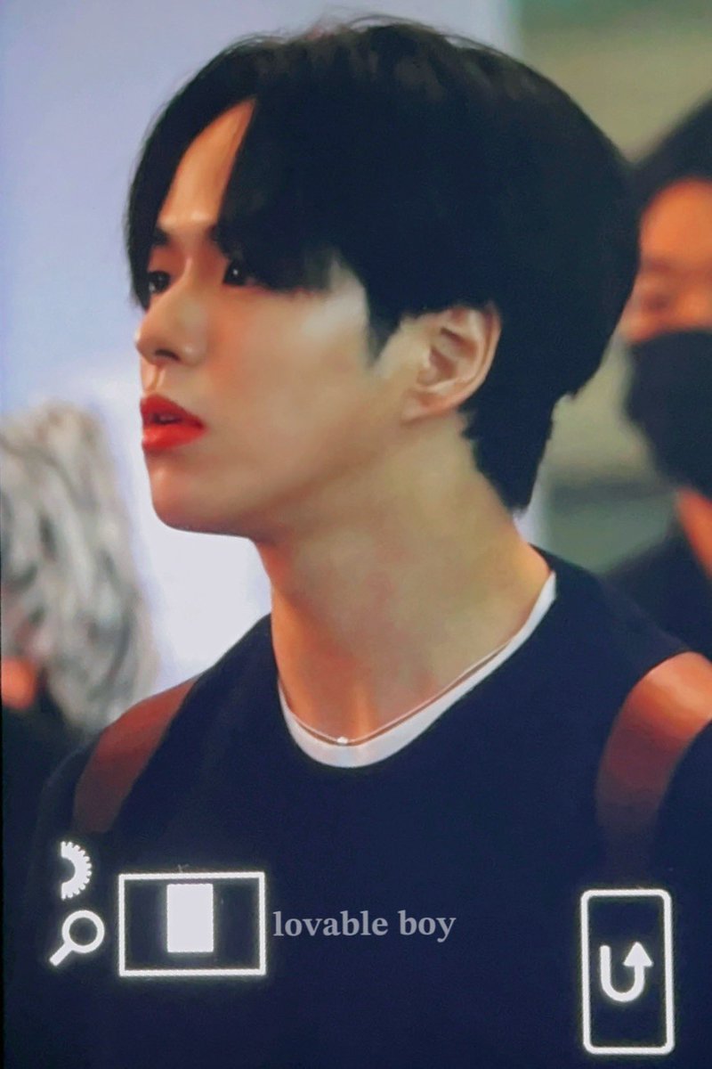 god so attractive #YOONJAEHYUK #윤재혁 <a href="/treasuremembers/">TREASURE</a>