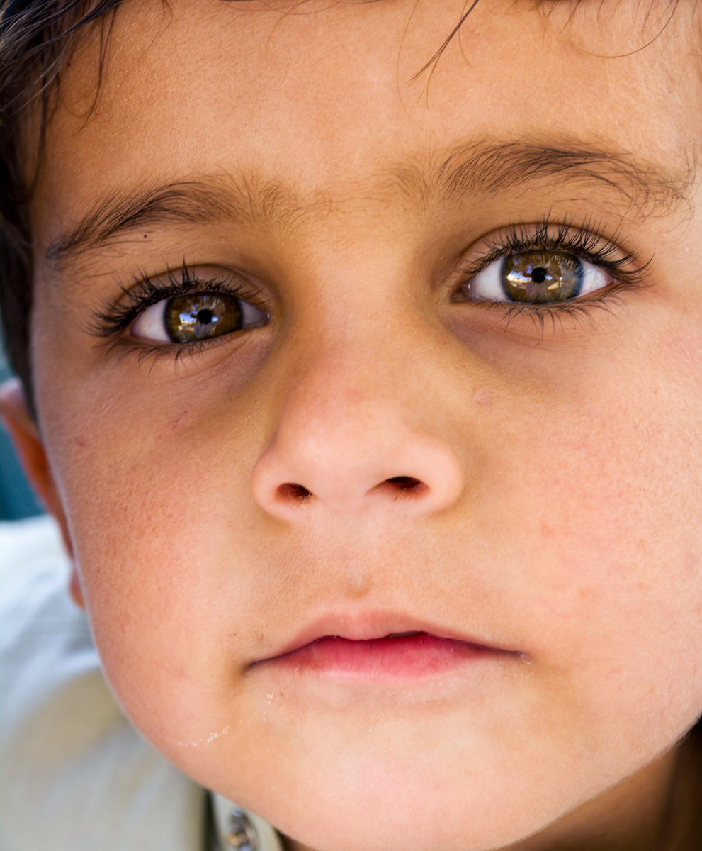 ہم نے دیکھا ہے بہت غور سے
تیرے چہرے پہ تیری آنکھیں کمال کرتی ہیں

Hum Nay Dekha Hai Bohat Ghor Say
Tery Chehry Pay Teri Ankhen Kamal Karti Hain
@shahid__majeeed 
#balochsitan
#portrait #photography #art #portraitphotography #photooftheday #model #photographer #photo #love