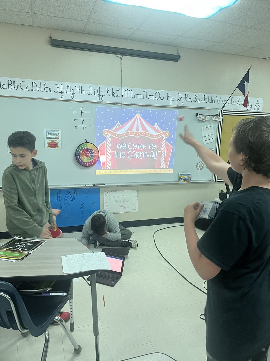 perrymanclass's tweet photo. What a great week of learning it��s been at our 5th grade carnival! Students answered questions to play games and earn prizes! https://t.co/cvo4cv8M2T