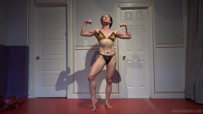 The video that preceded this was brutal!  (My recent cling wrap mummification struggle). But it did get<a href="/tag/femalewrestling"class="tags"><span>#femalewrestling</span></a><a href="/tag/squashmatch"class="tags"><span>#squashmatch</span></a>