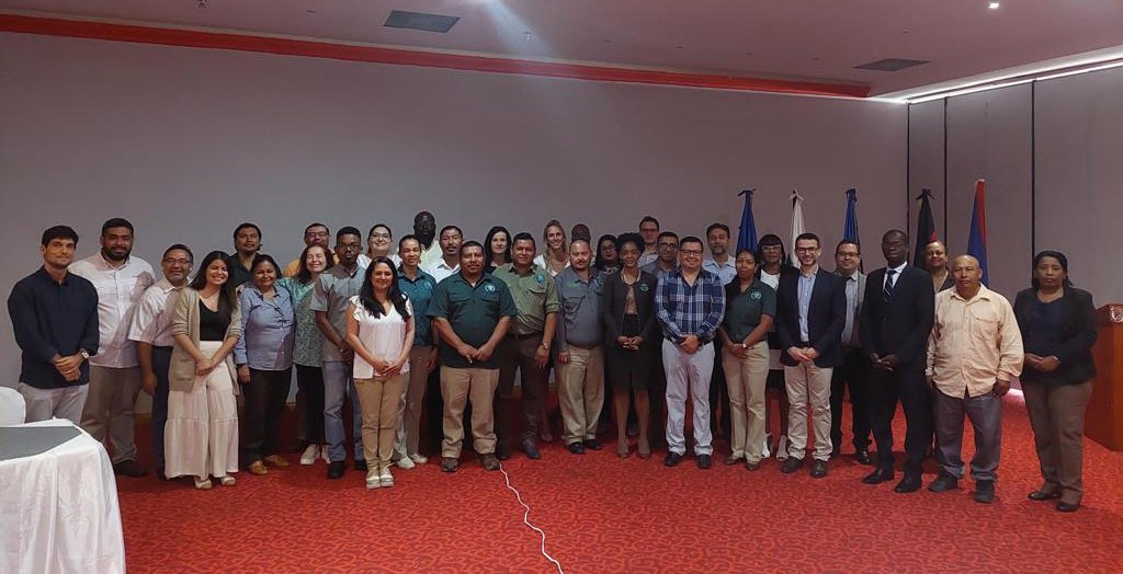 UNEP_LatAm's tweet photo. The 18-19 April, experts from LAC met in Belize City to strength cooperation and offer solutions on "Towards zero waste through new circular economy policies" in order to support National plans for Extended Producer Responsibility. @UNEP @giz_gmbh @EuropeanUnion36 #zerowaste https://t.co/z2UFnpOQB9