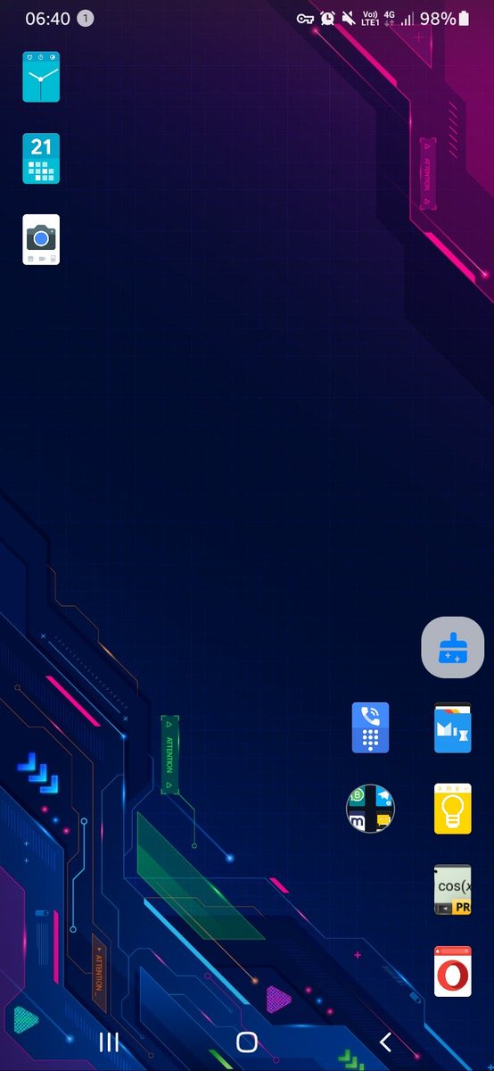 grapikin's tweet photo. @techdroider My phone's homescreen https://t.co/MzBX1QDcRD