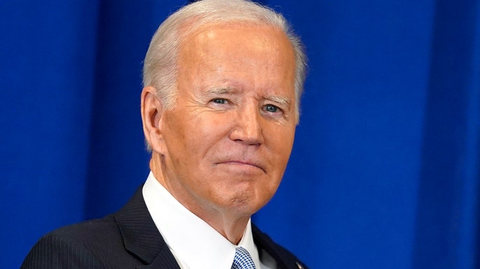 simonateba's tweet photo. Will you vote for him? BREAKING: President @JoeBiden to announce his bid for second term next week! According to sources, the 80-year-old President and his team will release a campaign video on April 25, marking four years since his 2020 campaign launch. #Biden2024 #USPolitic https://t.co/LxvbYAWgx3