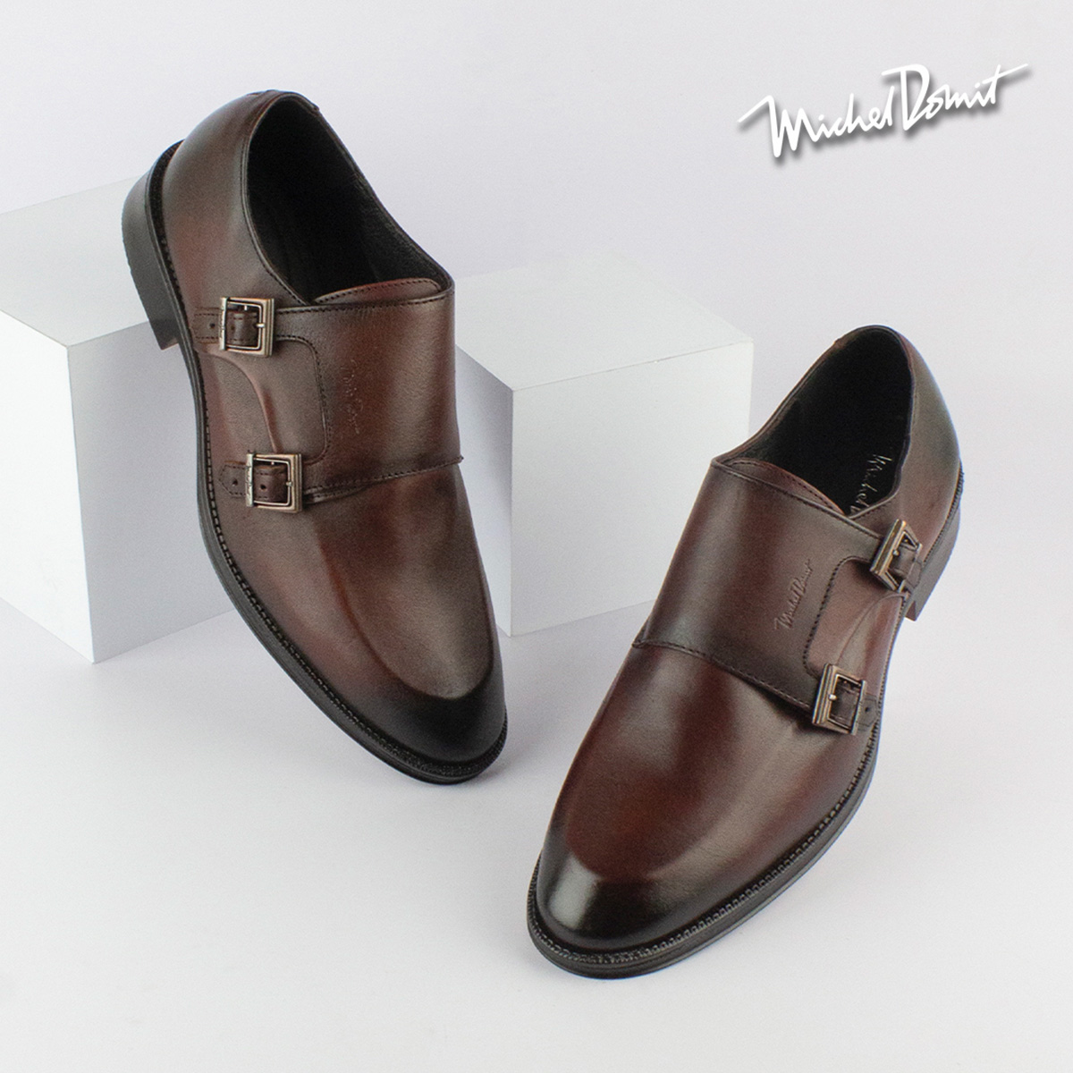 Un monk es el calzado ideal para esos días en que tu comodidad es esencial 🙌🍃 #MichelDomit 

Disponible en nuestra colección PV2023 ➜ bit.ly/3y2lnHL