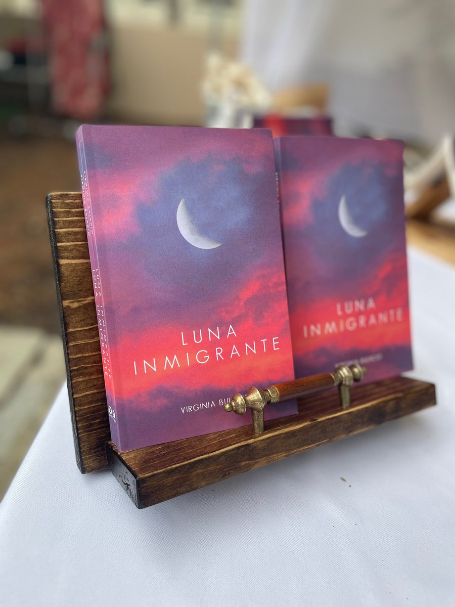 VirginiaBulacio's tweet photo. Exciting news 🗞I will be sharing #LUNAINMIGRANTE🌙 a #bilingual poetry collection this weekend!! Come get your copy 📖 and support our stories 📚#immigrants #stories #DACA @latimesbooks @latimes https://t.co/cPgWCJ4RhM
