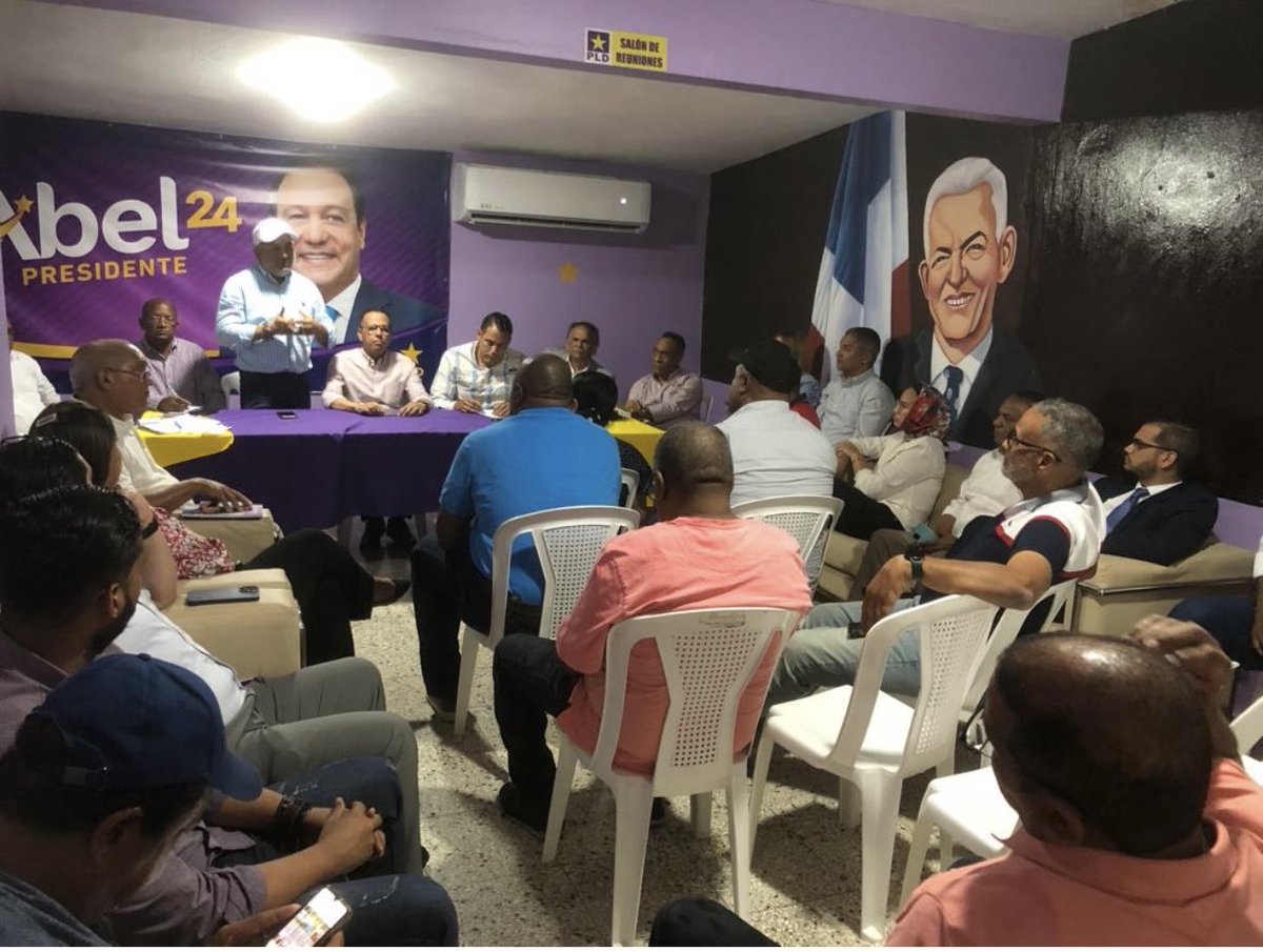 MirabalPm's tweet photo. En Santiago el Comité Provincial del ⁦@PLDenlinea⁩ reunido ahora, coordinando la visita del próximo presidente ⁦@Abel24RD⁩ este sábado a Sajoma, Jánico, Sabana Iglesia y Hato del Yaque. El PLD al poder en el 2024!!! https://t.co/tnI01jry8Q