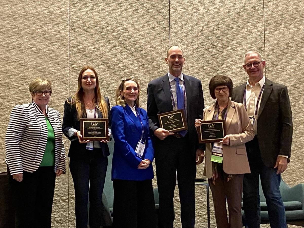 @TomballISD is honored to receive the Libraries Change Communities Award in collaboration with @tomballlibrary and @harriscountypl.  The at-home SPARK library book program supports parents and students in their library book selection from @harriscountypl.