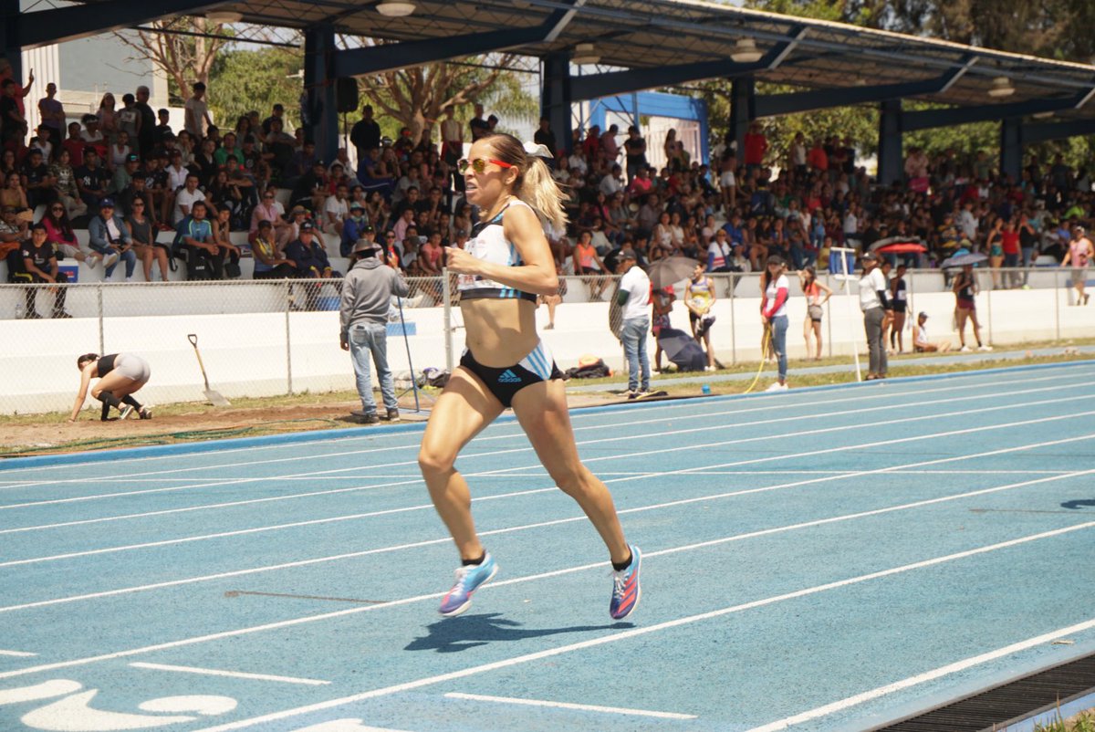 Competir en pista es algo que disfruto al máximo 🏃🏼‍♀️✨