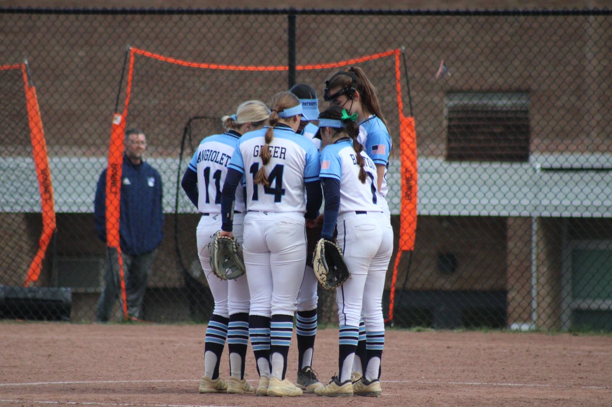 JjhsSoftball's tweet photo. Final: JJ 16, Scarsdale 0

Bats stayed hot today &amp; pitching was strong 

Multi hit game for @MorganDoughty, @hannahgreer014, @ariellereddick, @AngiolettiHope, @camrynoconnor1 &amp; @SofiaCarlone3

Big 💣 home run for @ariellereddick

@BarosaNicole &amp; @BarosaKatie 5IP 2H 0ER 0BB https://t.co/Ohc0wn4gQP