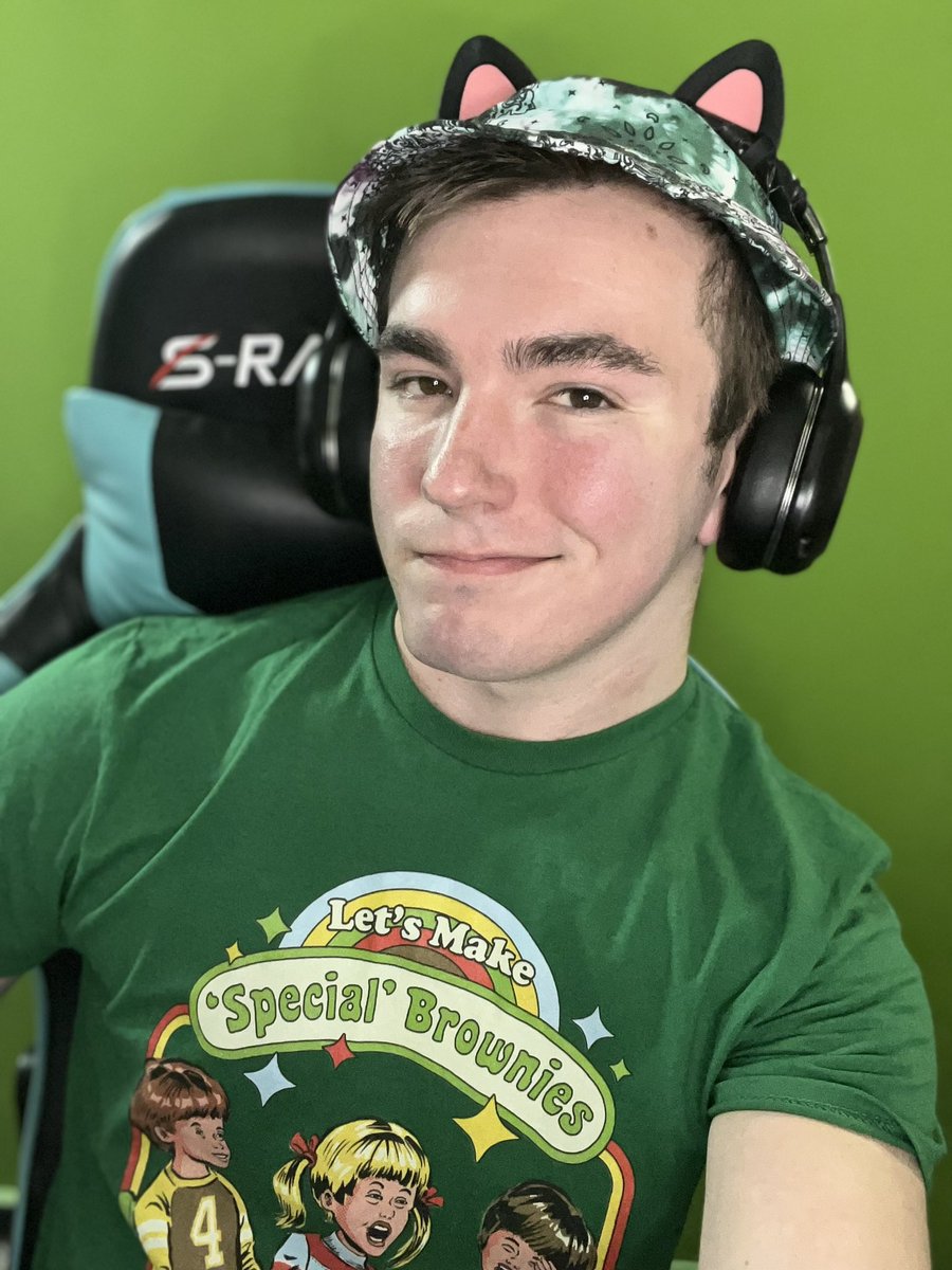 Happy 420 🥬 
I’m celebrating by playing some Red Dead tonight we’ll see if my PC wants to be nice to me today 

Twitch.tv/epigamix