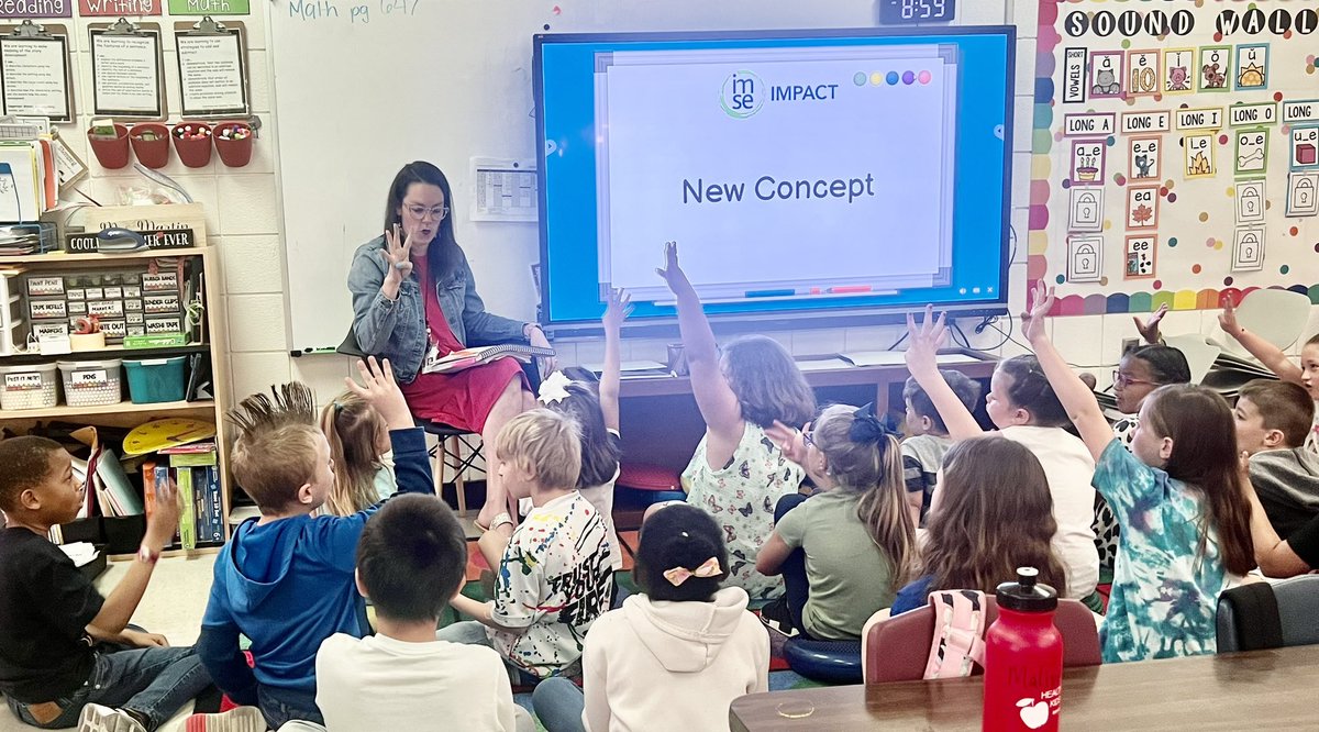 CarlenaSheeran's tweet photo. Thursday was a good day for a literacy visit @NHESBullpups because the K-2nd grade teachers &amp; students were rocking the processes for the students to become proficient readers! 👫🏽 Go Bulldogs Go! ❤️🐶🖤 #HCSBetterTogether #ReadersAreLeaders #IMSEOG https://t.co/W56YmTd6sL