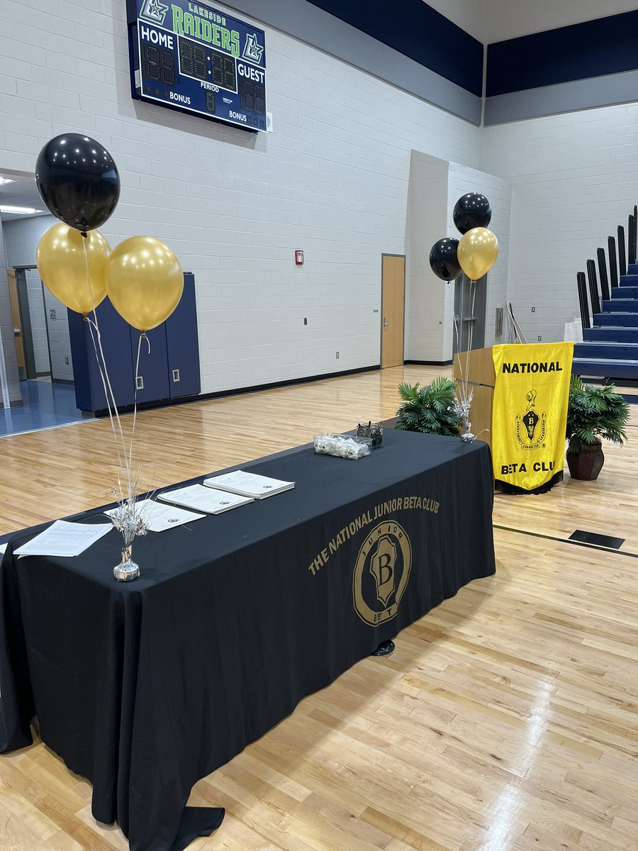 HaileyCGoodwin's tweet photo. Congratulations to all (120) of our Lakeside Middle School Junior Beta Club Inductees!
Shoutout to Mrs Saggus and Mrs Barnes for leading this amazing group of young leaders.
@nationalbeta @LakesideMS_Lex1 @LexingtonOne
#JuniorBetaClub #Lex1 #Lex1Shoutout https://t.co/lxIaeGLOTb