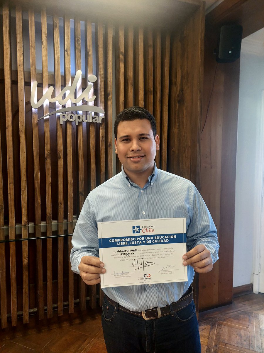 EducParaChile's tweet photo. #ConsejoConstitucional 
Candidatos comprometidos con la educación justa, libre y de calidad 💪🏻🇨🇱

¡Vota informado por quienes defiendan TUS ideas!

• RM @cotepuigrredon - UDI
• VI @ValentinMatus - UDI
• IV Sergio Pino - Republicanos
• VIII Patricia Spoerer - Republicanos https://t.co/LJWojNf9be