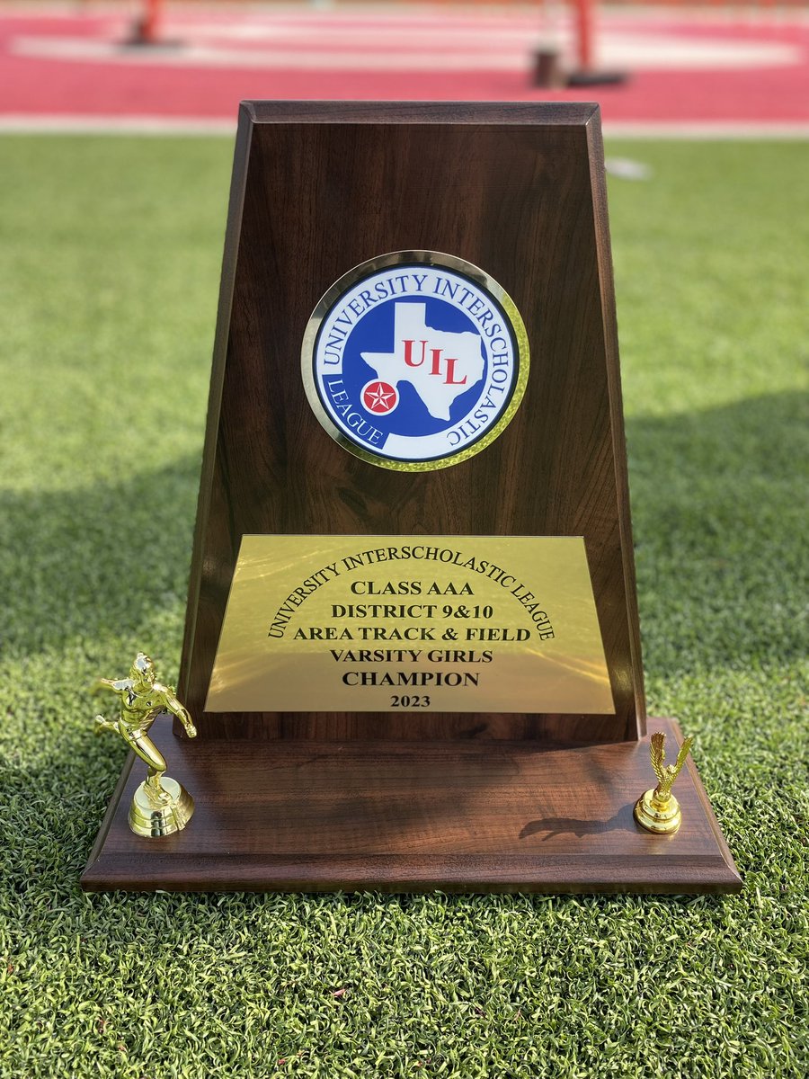 CoachMarsh22's tweet photo. Proud of the Lady Cats! #AreaChamps #CardiacCats #LadyCatTakeover https://t.co/O8TzYjTVDc