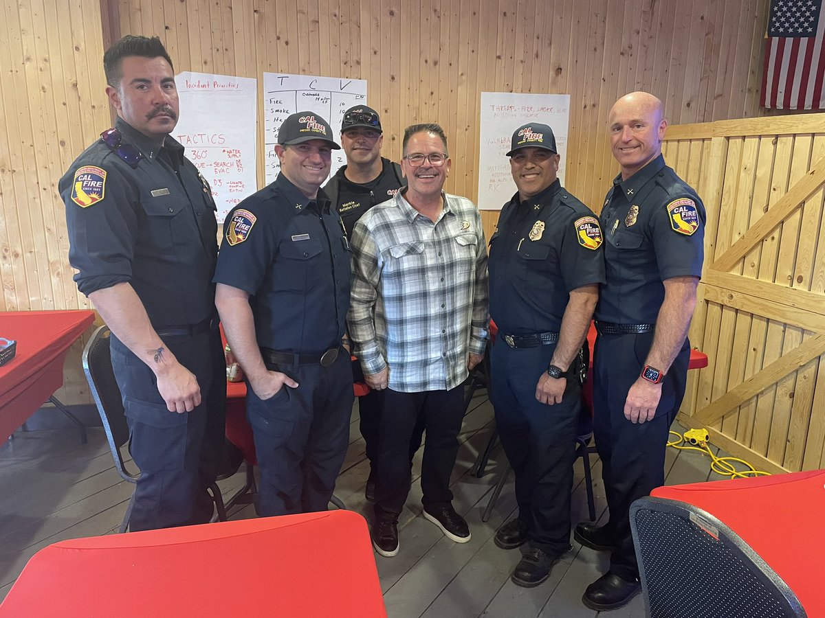 EliteCommand's tweet image. Command &amp;amp; Control “The Right Way” &amp;amp; Risk Decision Making Scenarios - Team CAL FIRE &amp;amp; Team Kingsburg FD, job well done!