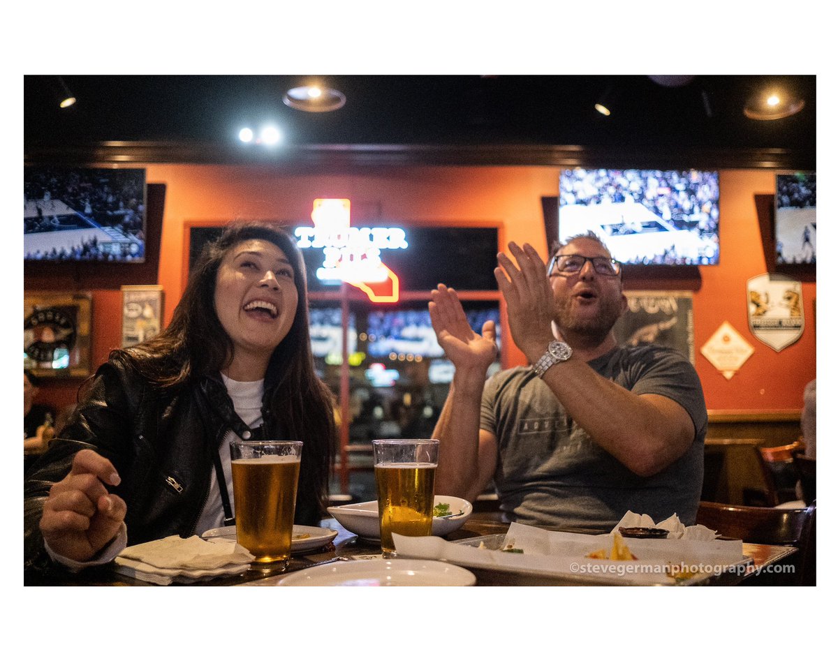 SteveGermanFoto's tweet photo. Fun time taking photos for @sfchronicle of both #kings and #warriors fans watching the #NBAplayoffs at at the #brasstap sports bar in Vacaville, Monday night. Thanks @guywathen for the fun assignment and reporter Michael  Cabanatuan @ctuan for writing up a great story. https://t.co/YTT6q1bCcL