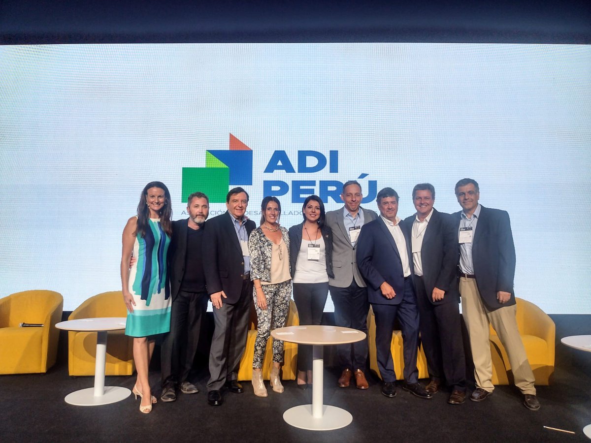 Corresponsables's tweet photo. 📌Culmina la Expo Real State Perú, con la presentación de la nueva imagen corporativa de #ADIPERÚ.
Organiza: #ADIPERÚ #ADILATAM
Con el apoyo de @Corresponsables
#MedioAliado #ExpoRealEstatePeru https://t.co/YbdSwg211h