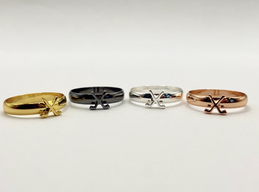 Giving away a couple cross stick stainless steel rings! 

Simply RT and you are entered. 

These exclusive rings drop tonight at 7pm pacific if you wanna swoop one or all of the colors up.  Free shipping. Sizes 4-10!