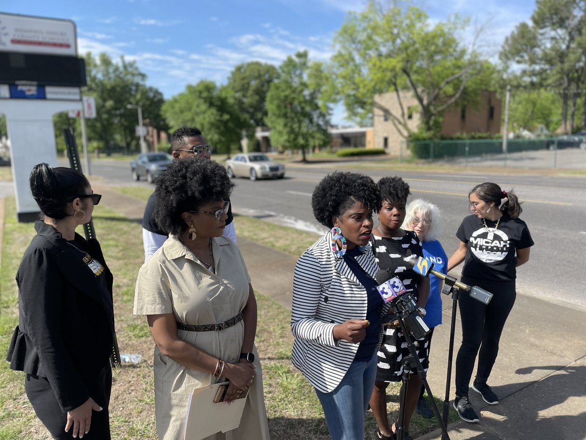 A coalition of Memphis education groups convened this morning reiterating requests to the school board to re-engage the community in the search process and to follow policy. The group laid out this path forward: bit.ly/communitysuper…