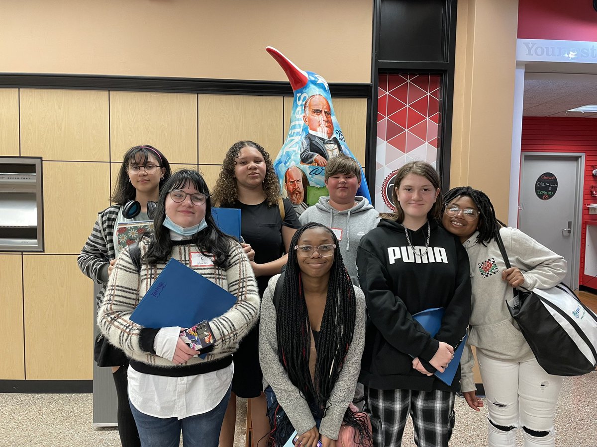 jeffersonlibra3's tweet photo. Our 8th graders had an amazing day at the YSU English Festival https://t.co/XHqkW6U4nW