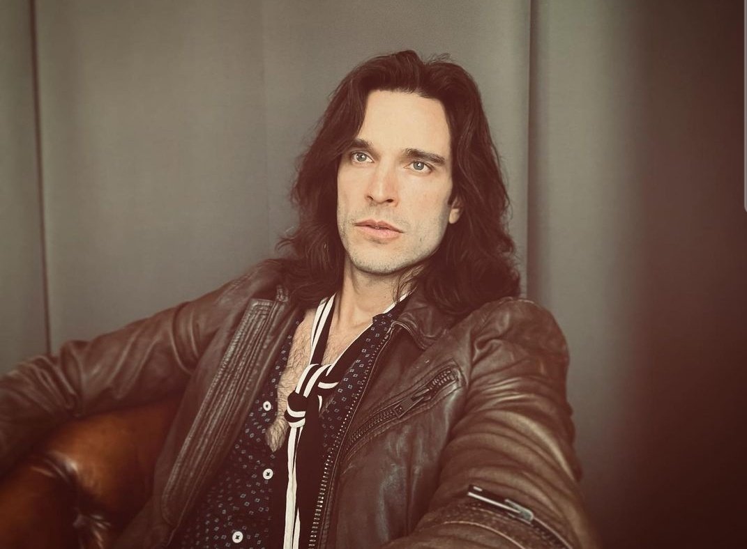 DanieldiTomass0's tweet photo. Good luck auditioning for a 1970' s role.  You nailed the look👍 . Can't wait to watch!❤️❤️
RT @danielditomasso 
https://t.co/yc3NdRsR1B https://t.co/P9zTxirgsF