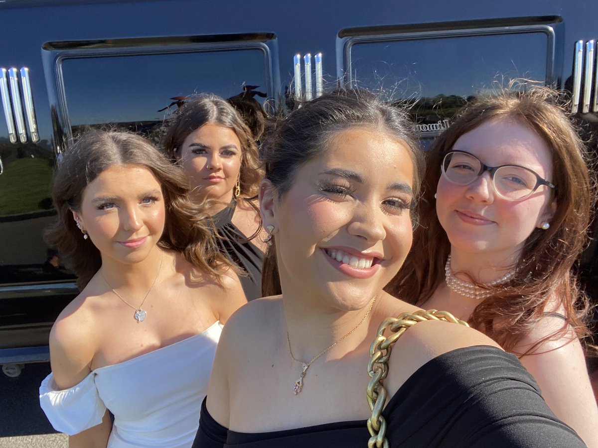 tmys22's tweet photo. Some photos from an amazing night 🤍 https://t.co/7doihENSUB