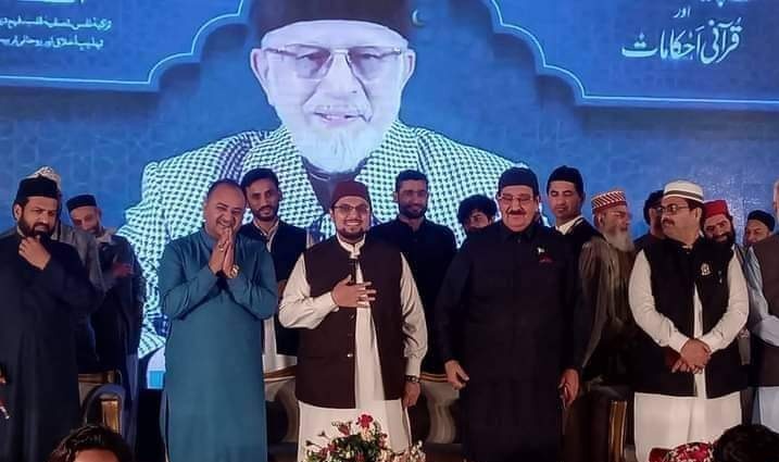 aims568's tweet photo. مشہور کامیڈن / ہنی البیلا کی شہر اعتکاف میں شرکت اور نعت رسولﷺ مقبول پڑھنے کی سعادت حاصل کی/ڈاکٹر طاہر القادری صاحب نے عمرہ پیکج کا تحفہ پیش کیا
ڈاکٹر  محمد طاہر  القادری صاحب نے نعت کے بعد پوچھا آپ عمرہ پر گے ہے تو ہنی البیلا نے کہا نہیں ڈاکٹر صاحب نے کہا جائیں  عمرہ کر کے آئیں https://t.co/fwBJbqC2Xj