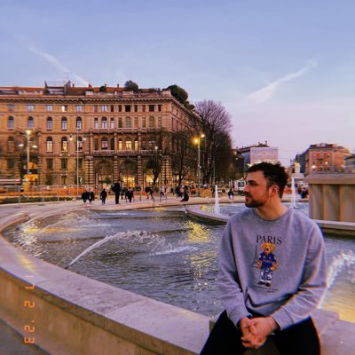 TYLESHH's tweet photo. #NewProfilePic 🇮🇹 https://t.co/Yms1ouFBzN