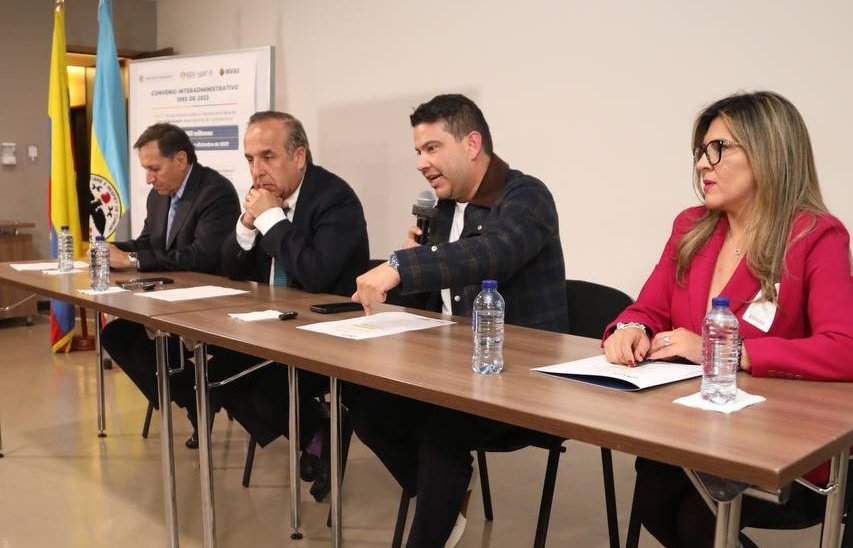 nicolasgarciab's tweet photo. El proyecto de la troncal del Guavio ya está en ejecución y en dos meses debe tener un avance del 40 al 50 %. Los municipios que se benefician son Guatavita, Guasca, Junín, Gachetá y Ubalá. https://t.co/fyUDdGLEEO