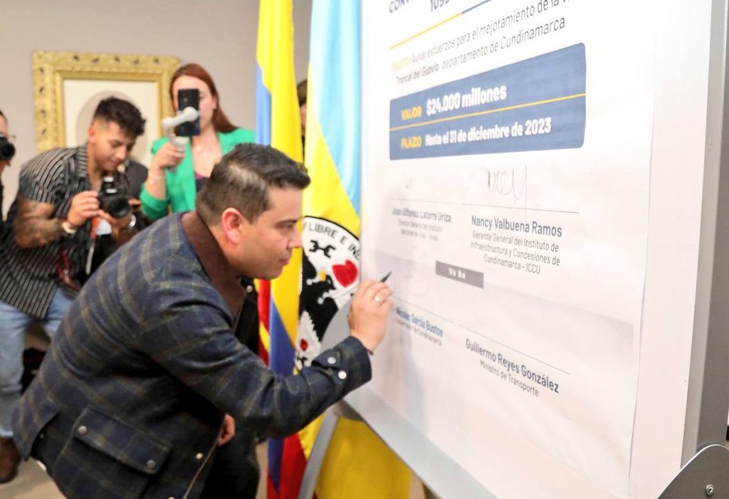 nicolasgarciab's tweet photo. El proyecto de la troncal del Guavio ya está en ejecución y en dos meses debe tener un avance del 40 al 50 %. Los municipios que se benefician son Guatavita, Guasca, Junín, Gachetá y Ubalá. https://t.co/fyUDdGLEEO