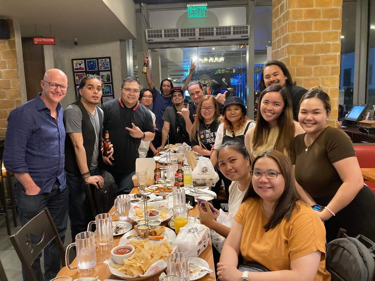 Our CEO Steve Orenstein recently visited our team in Manila! 😀