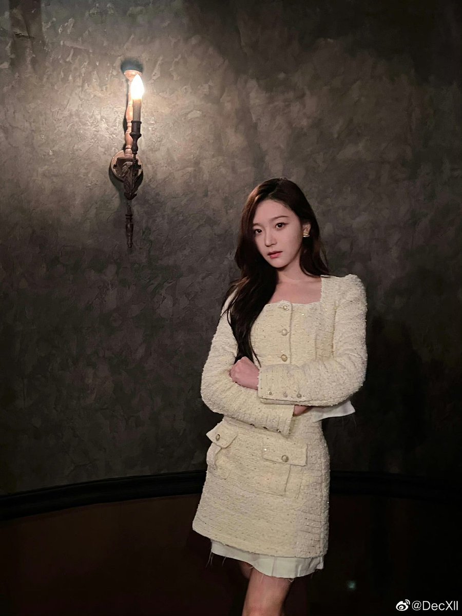 xllarchive's tweet photo. 230331 🌸 Weibo Update 

“being happy every day is being pretty everyday 🥂” 

#GNZ48 #xieleilei #谢蕾蕾 https://t.co/0EoJu8xOwg
