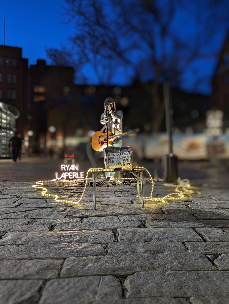 Here's <a href="/rlaperlemusic/">Ryan LaPerle</a> playing some ridiculously awesome tunes just a few minutes ago at <a href="/FaneuilHall/">Faneuil Hall Marketplace</a> in #Boston. He's very, very, very talented!