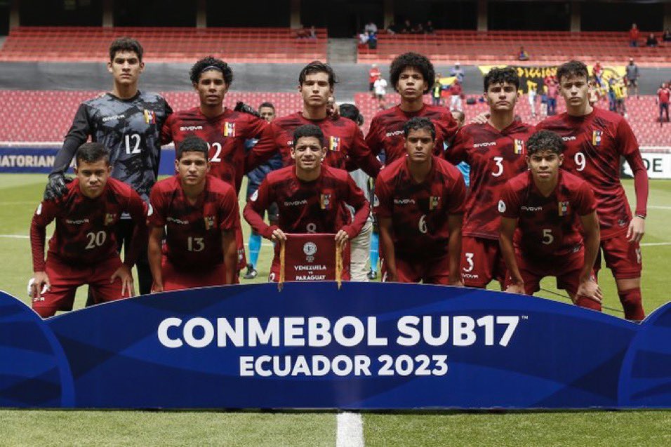 En un país donde los jóvenes tienen cada día menos oportunidades, nuestra Vinotinto sub-17 clasifica al Mundial y nos demuestra que si te lo crees y trabajas duro por algo, lo puedes lograr. 

Hace apenas dos semanas empezaron a jugar sin técnico y con mil dificultades, y