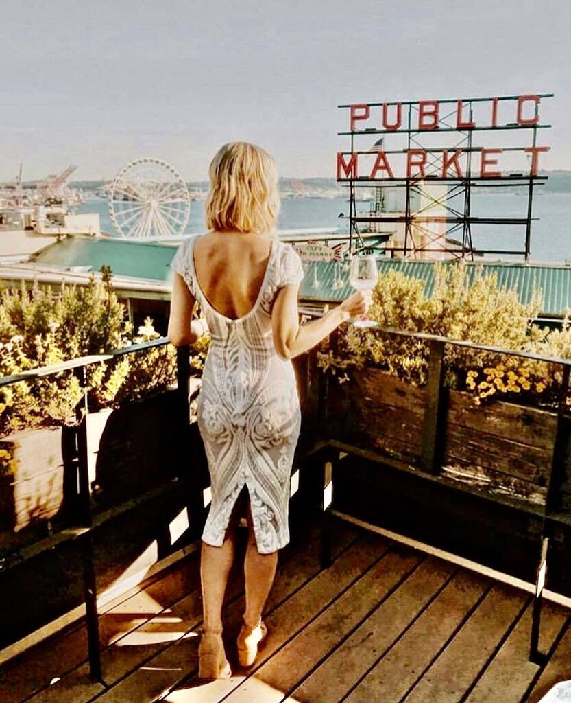 innatthemarket's tweet photo. A picture is worth a thousand words.This summer experience the only hotel in Seattle's iconic Pike Place Market. #makeitamarketday
#seattle #pikeplacemarket #innatthemarket #luxurytravel #emeraldcity #PNW #elliottbay #visitseattle #luxuryhotel #roomwith… https://t.co/15MXxSOu69 https://t.co/0HVapzuSvs
