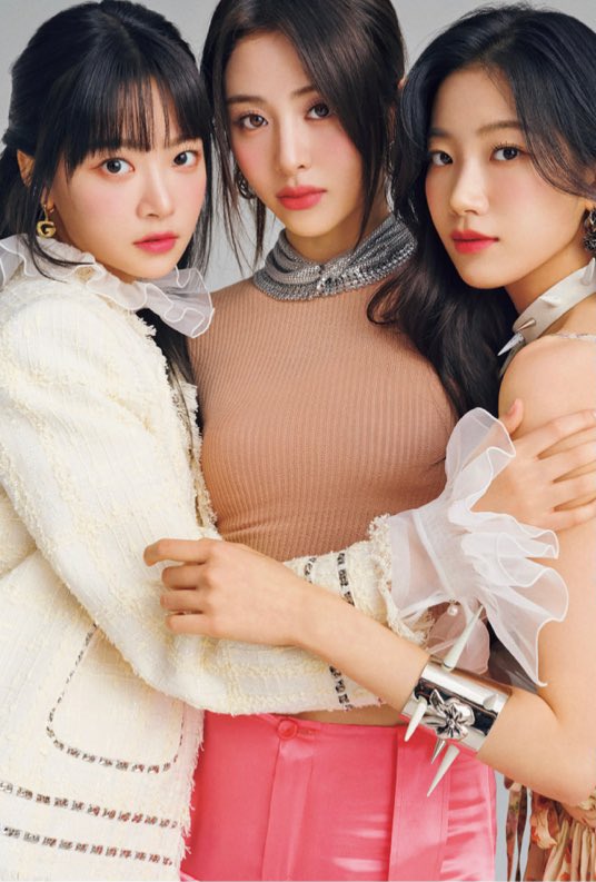 ☆YUNJIN☆ 💎 ©️allboutKpop00 Follow @ineeffjen @jenaissante @le_sserafim