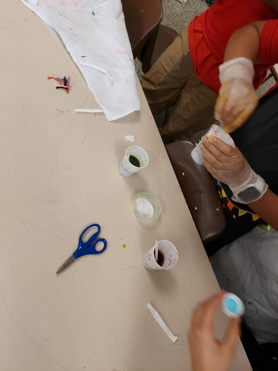 KelseyLPharrES's tweet photo. Our TALENTS students foraged some natural ingredients from the garden to make their own botanical inks for Art π¨ π #OneTeamOneDream #BringingourAgame #KLProcks @suptDotres @mdcpscommunity @miamischools @drdbmindingall @MDCPSCentral https://t.co/ahLT2NitTf
