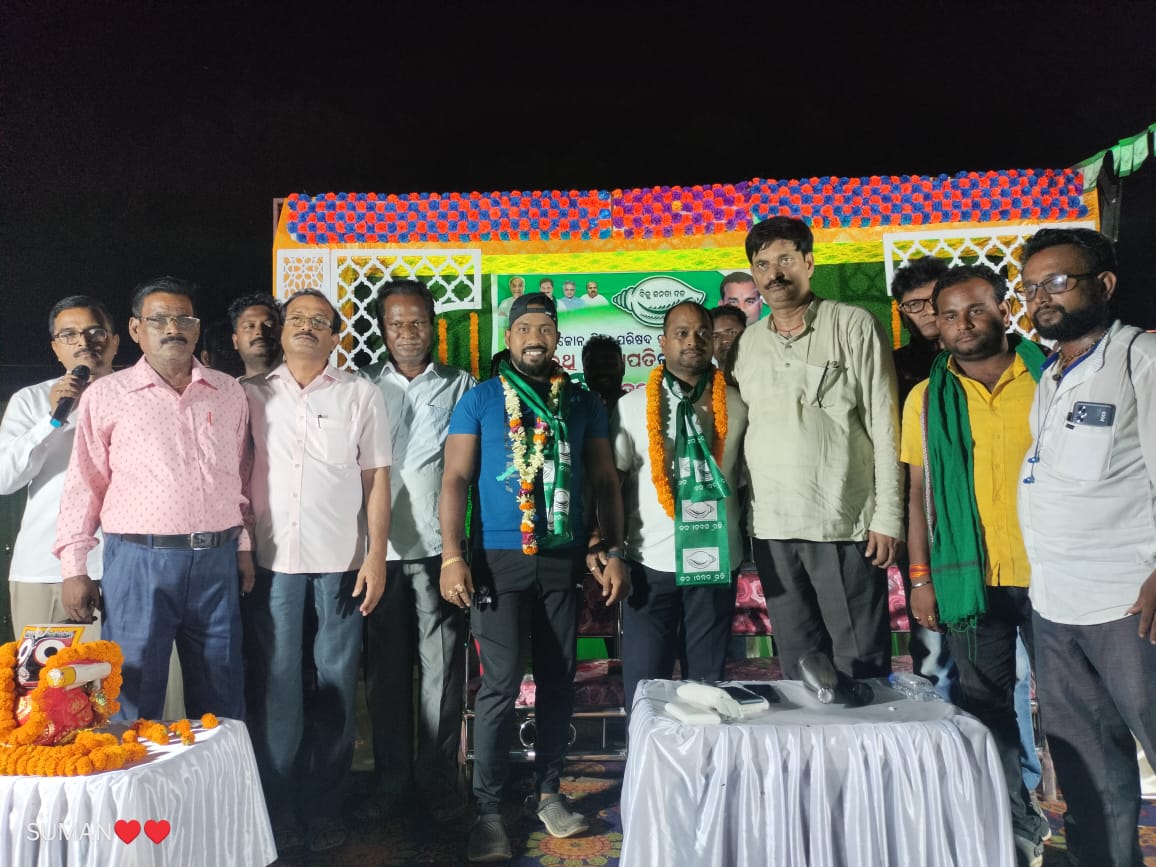 Evan_Spiegel_'s tweet photo. https://t.co/Qq2PcWcpt2
@Naveen_Odisha 
@bjd_odisha https://t.co/onuJ10R6GJ