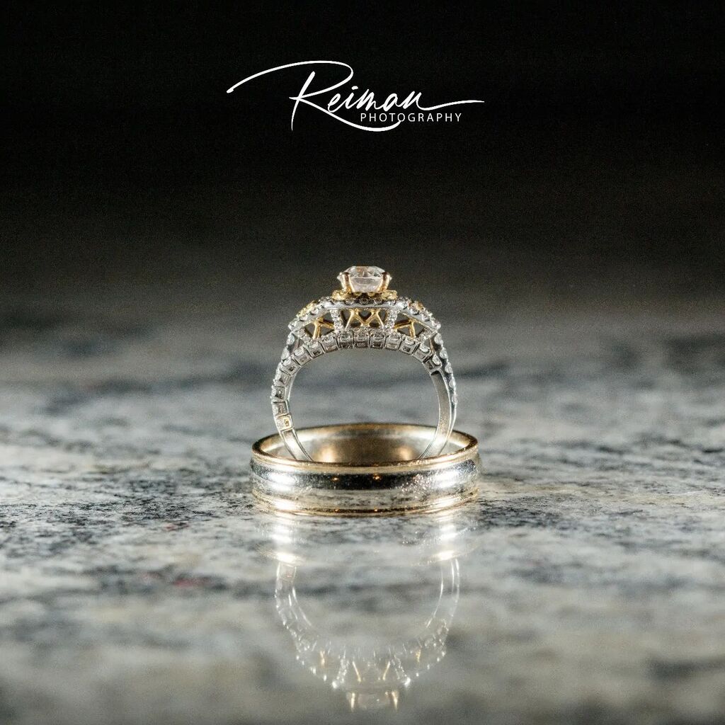 ReimPhotography's tweet photo. Lovely wedding day details from a backyard wedding
.
.
#wedding #weddingphotographer #weddingrings #backyardwedding #weddingphotography #reimanphotography #tbt #bostonweddingphotographer #worcesterweddingphotographer #neweddingphotographer #macrophotogra… https://t.co/6h8TCidJHu https://t.co/imMdBmyEfH
