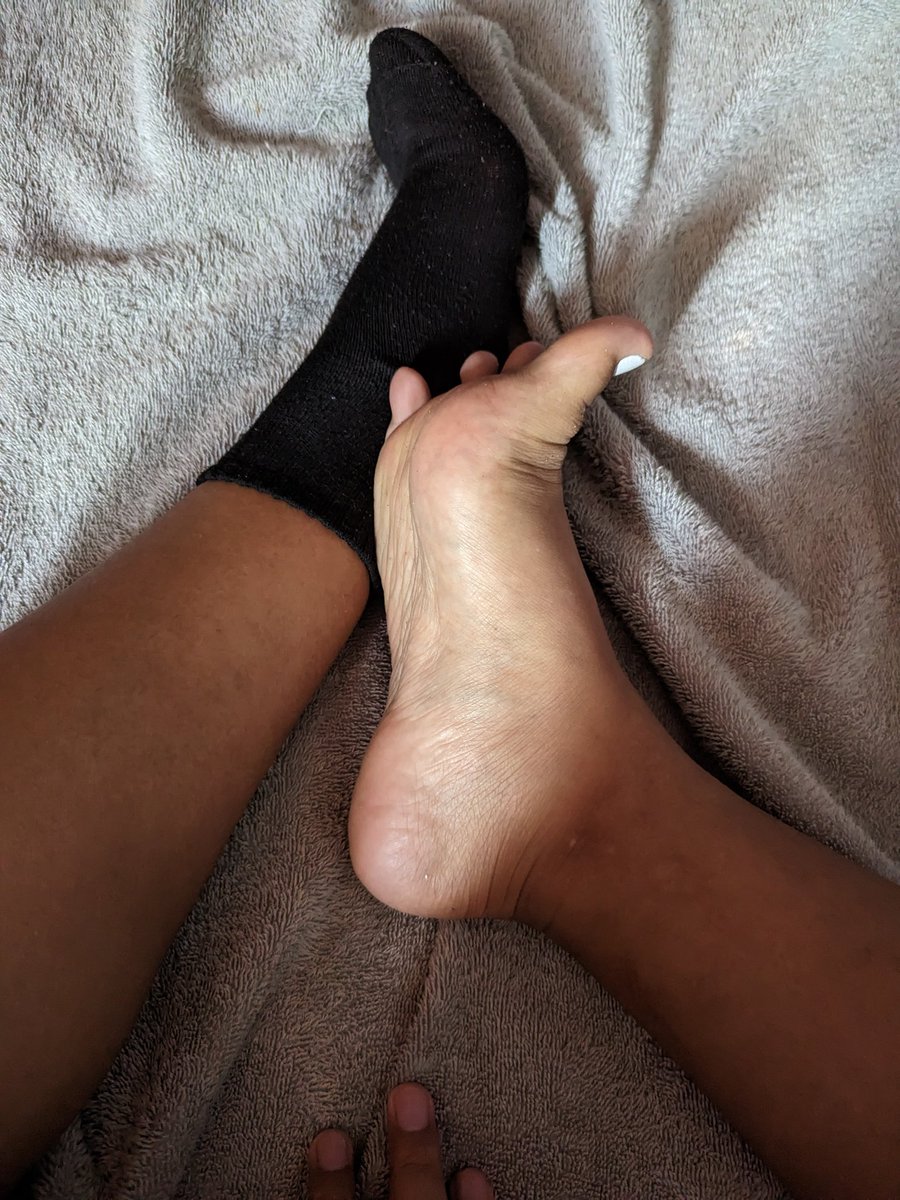 Happy Friday to everyone! 😊

#feet #feet_lover #feetpic #feetfethish #selling_content #feetpicsforsales #footworshi̇p #feetseller