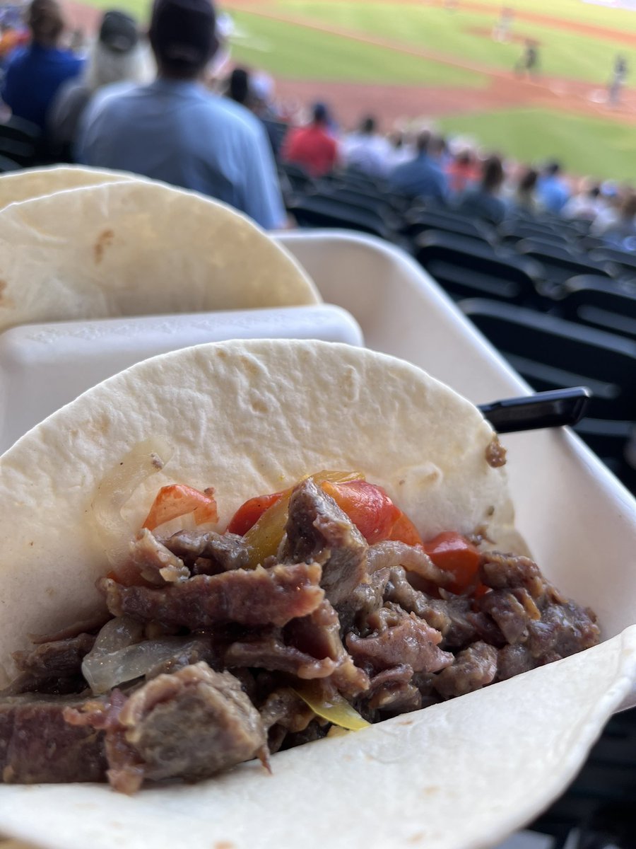 HooksHostMom's tweet photo. Beautiful evening for baseball and tacos #GoHooks https://t.co/x4cZ4AfoNz