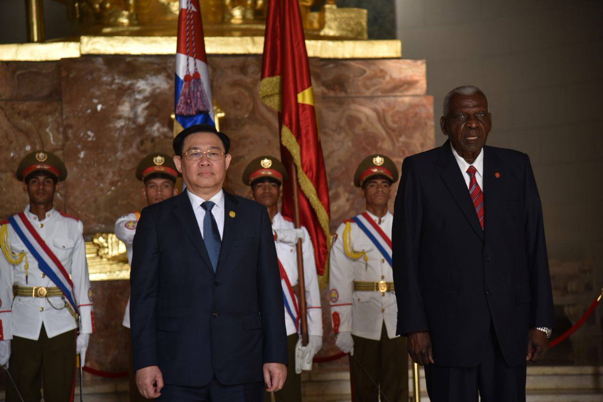 Aliosky72982660's tweet photo. Cuba y Vietnam ratificaron hoy el interés por fortalecer los lazos parlamentarios, en correspondencia con la voluntad de sus gobiernos de impulsar las relaciones bilaterales. #CubaPorLaVida #SanctiSpíritusEnMarcha #SanctiSpíritus1 https://t.co/IS7dJHvTci