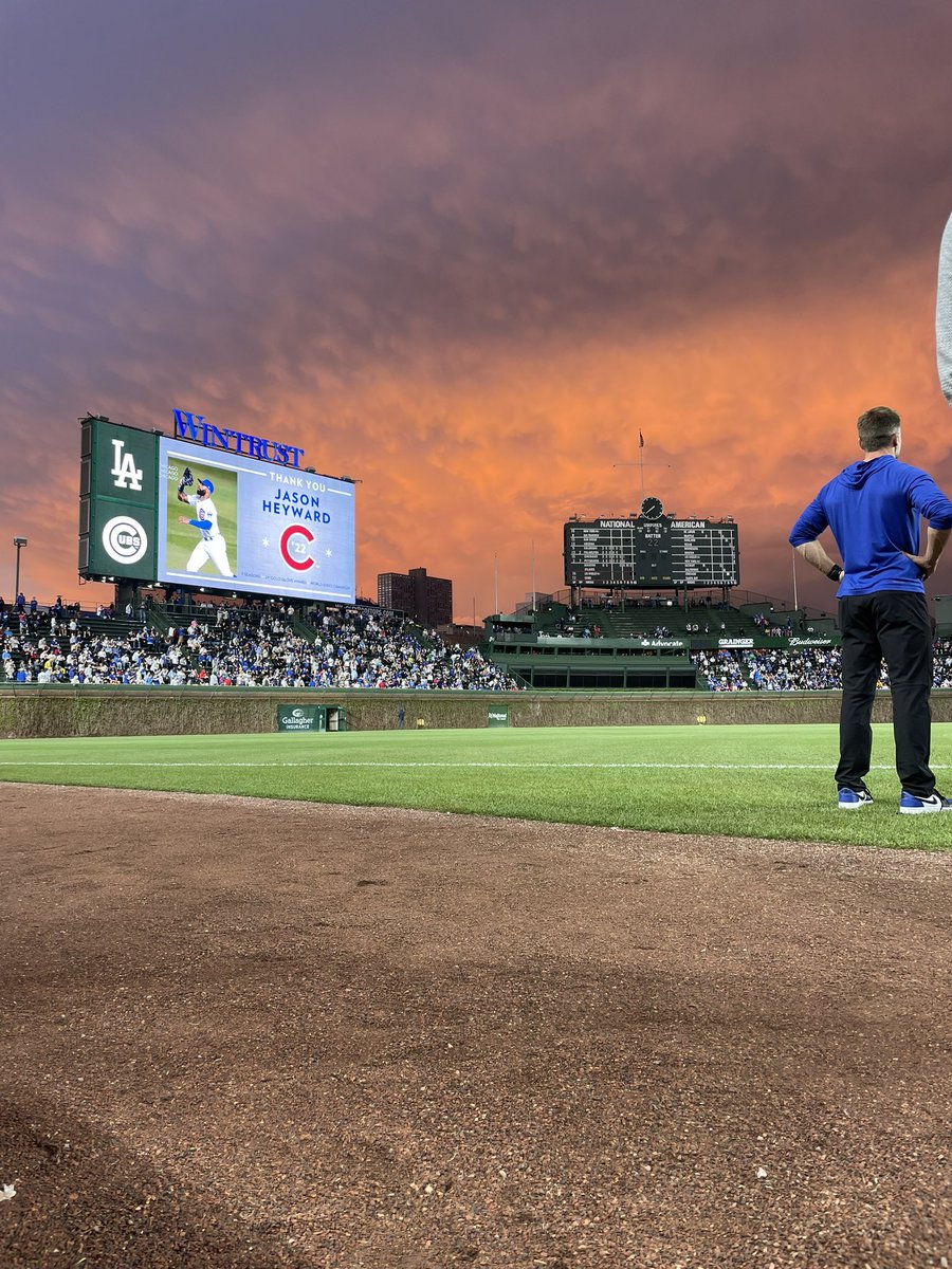 THERE IS NO PLACE ON EARTH BETTER THAN WRIGLEY FIELD 😍 

(📸: <a href="/Taylor_McGregor/">Taylor McGregor</a>)