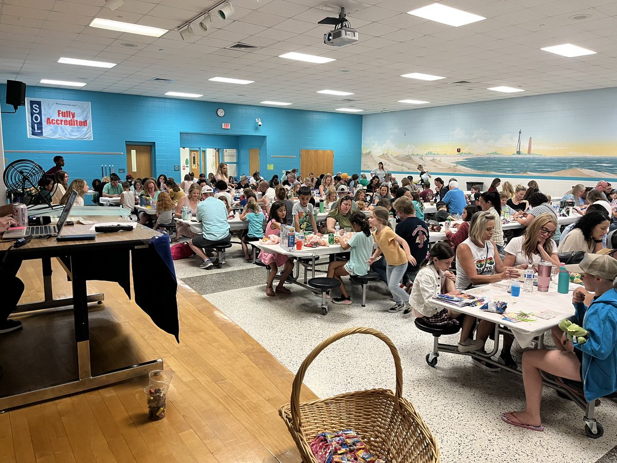 Kelly Padilla tweet media