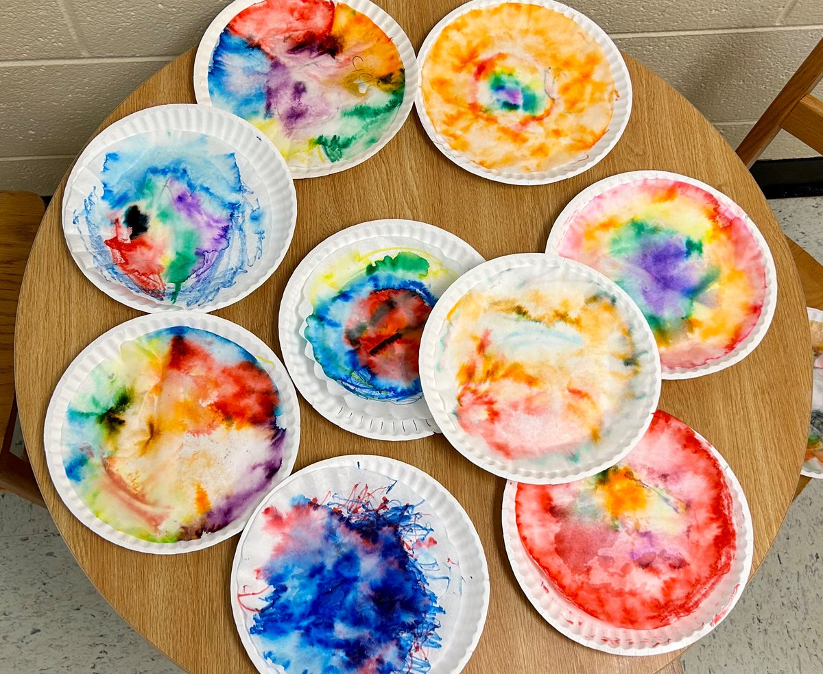 SchCounselorFP's tweet photo. Practicing a creative, calming strategy to try when our sadness spot comes to visit with kindergarten friends ❤️ @sopecreek https://t.co/DkHpQAAyFH