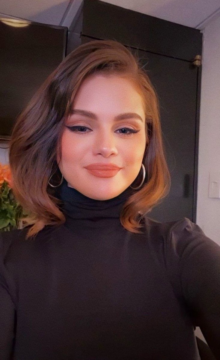 fetishxsel's tweet photo. Selena Gomez https://t.co/eoeffntYys