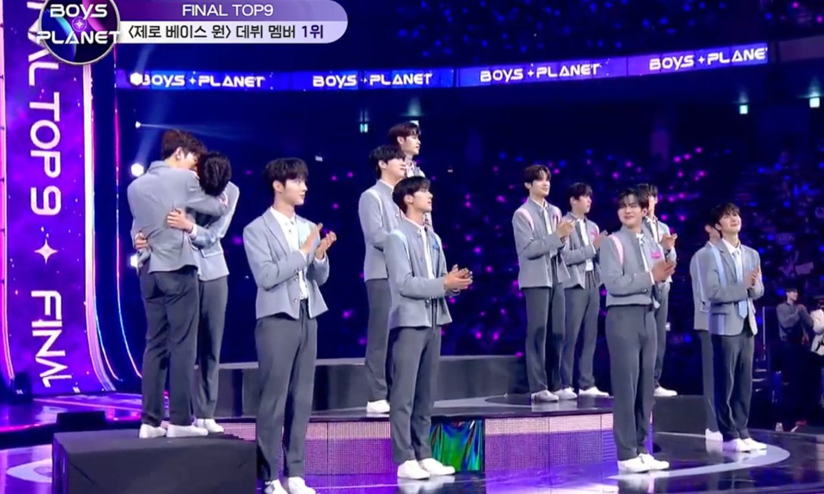 haobinsplanet's tweet photo. HELP the way all of them are just letting them have their moment 😭😭😭 https://t.co/y5Q67jfVAs
